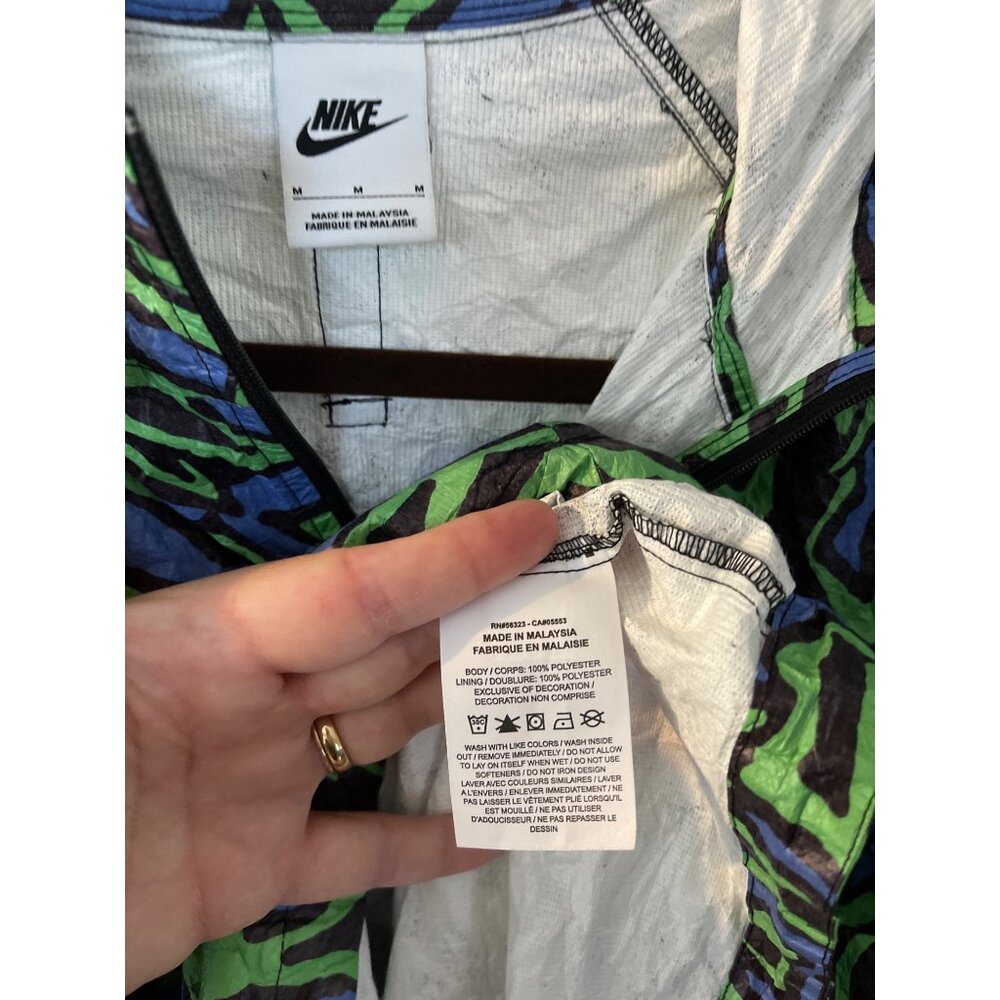 Nike Repeat Windbreaker SwooshTrax Pullover Jacket M Green Blue Abstract Print T - Picture 3 of 10